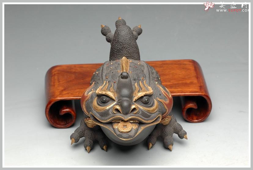 金蟾之王24纯金霸气精品雕塑做工精细