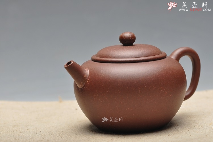 紫砂壶图片：形制古朴 饱满大气 精品亨圆  袁新强作品 - 美壶网