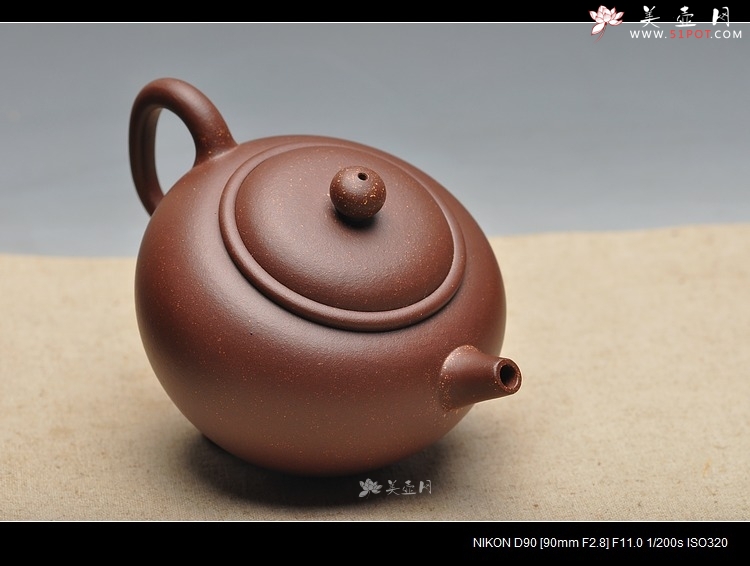 紫砂壶图片：形制古朴 饱满大气 精品亨圆  袁新强作品 - 美壶网