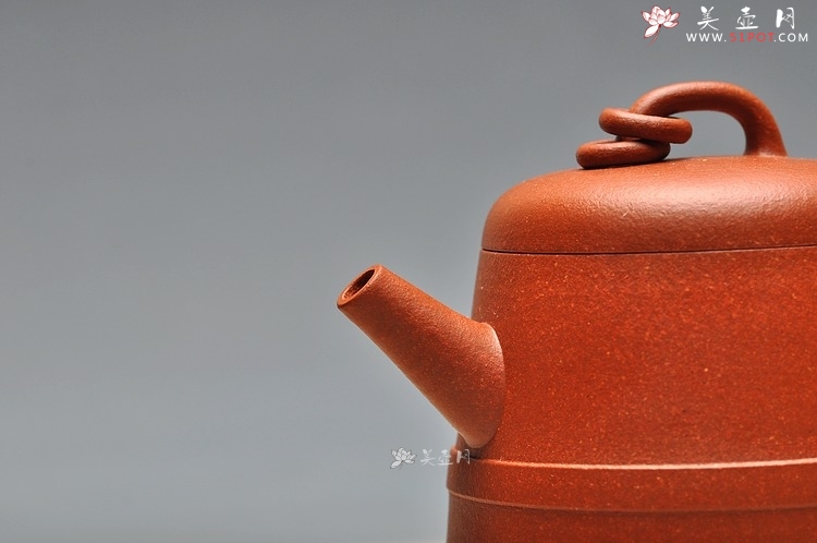 紫砂壶图片：经典作品 古朴典雅  全手花樽 - 美壶网