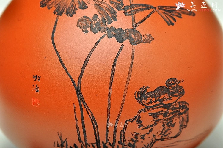 紫砂壶图片：朱牧青老师原矿小红泥花瓶一套  做工精细  刻绘生动 - 美壶网