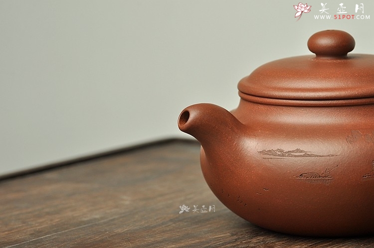 紫砂壶图片：通景山水 俯仰自得 稳重大气 冬游之大仿古 - 美壶网