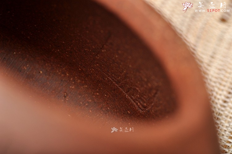 紫砂壶图片：周斌全手力作 经典器形 中石瓢 肥而不腻 清奇 鱼籽砂 - 美壶网