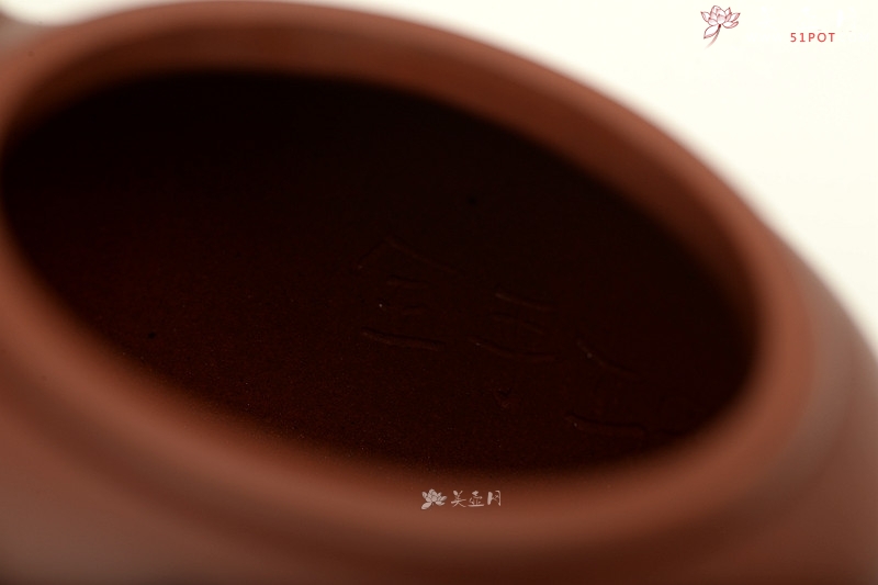 紫砂壶图片：最适茶器形 全手匏尊 敦厚饱满 刻绘精致 - 美壶网