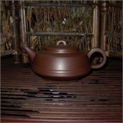紫砂壶图片：天地方圆壶 - 美壶网