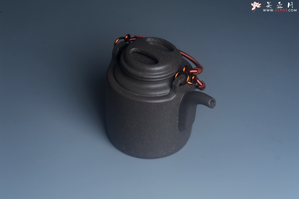 紫砂壶图片：美壶特惠 精致青段洋桶壶 清茶品日月 老酒醉人生 - 美壶网