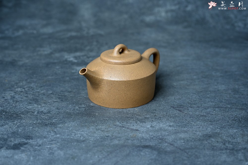 紫砂壶图片：美壶特惠 优质黄金段泥镜瓦壶 茶人醉爱 - 美壶网
