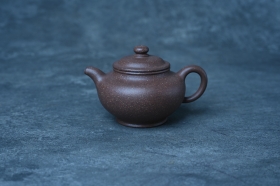 紫砂壶图片：美壶特惠 手工手制紫砂壶特好黄龙山高温老段泥掇只壶 茶壶 茶具 单壶 - 美壶网