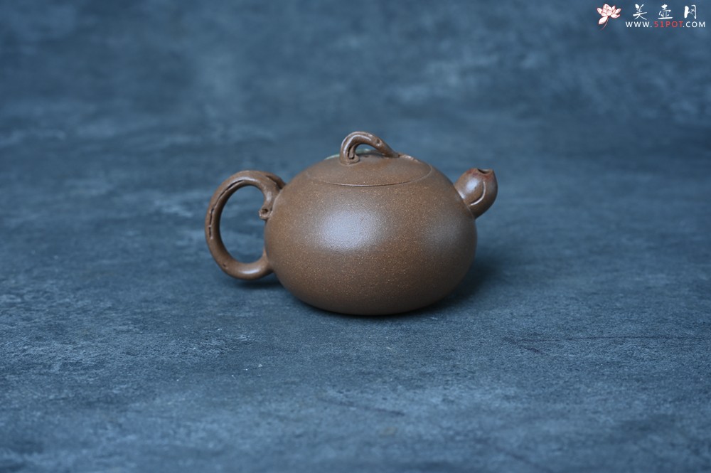紫砂壶图片：美壶特惠 潜力股董静老师精品老段泥双色寿桃壶 茶人醉爱 - 美壶网