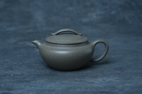 紫砂壶图片：美壶特惠 特好芝麻绿泥云帆紫砂壶 茶人醉爱 - 美壶网