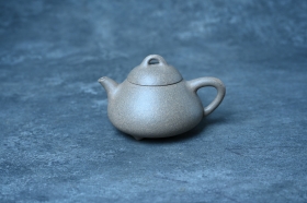 紫砂壶图片：美壶特惠 特好松花段泥精工乳瓢茶壶 茶人醉爱 - 美壶网