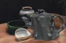 紫砂壶图片：松鼠葡萄椿壶 - 美壶网
